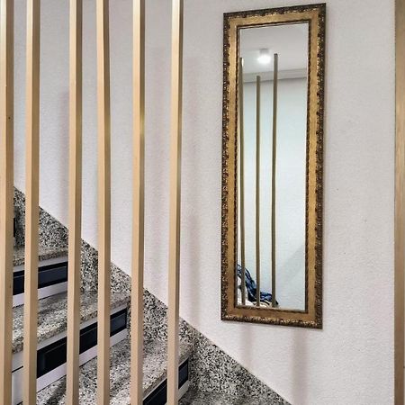 شقة Little House In Center المرية المظهر الخارجي الصورة